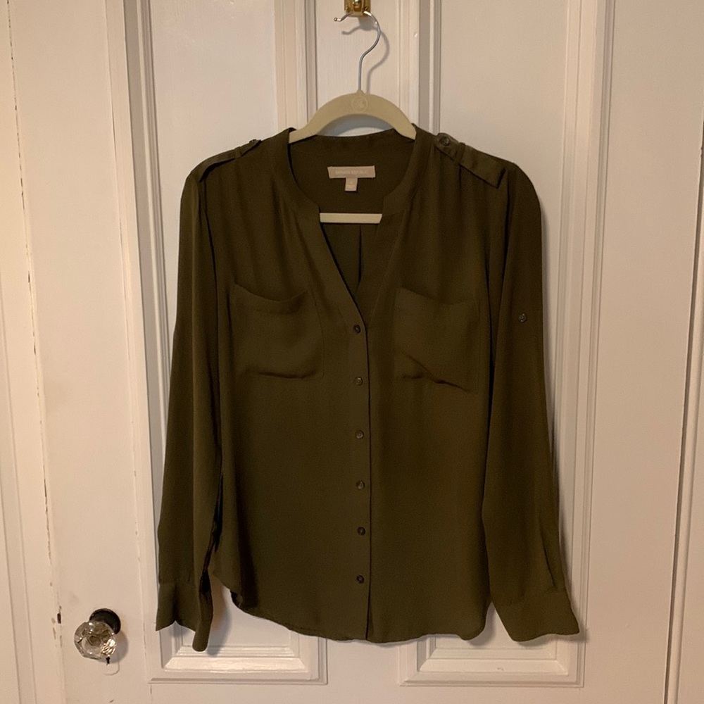 Size small olive Banana Republic military style blouse